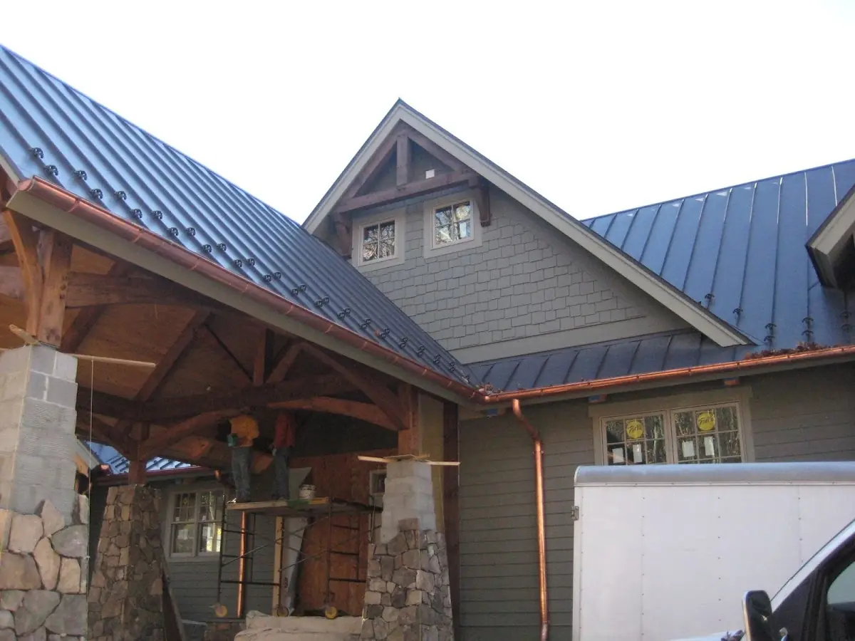 Craftsman Roofing team delivering quality roofing work in Encina